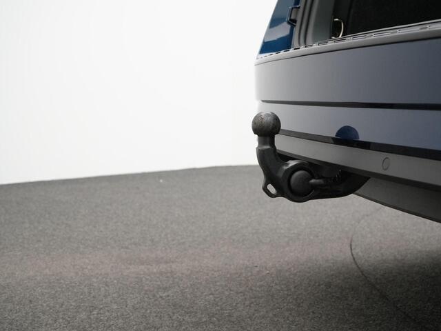 Skoda SUPERB Combi 1.4 TSI iV 218 pk DSG Business Edition | Matrix LED | Navigatie Columbus | Geheugenstoel | Matrix LED | Leder/alcantara