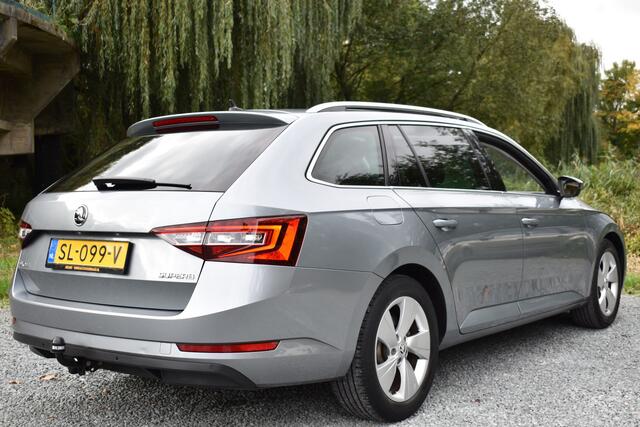 Skoda SUPERB Combi TSI ACT 150PK DSG AMBITION BUSINESS TREKHAAK/NAVI/PANORAMADAK