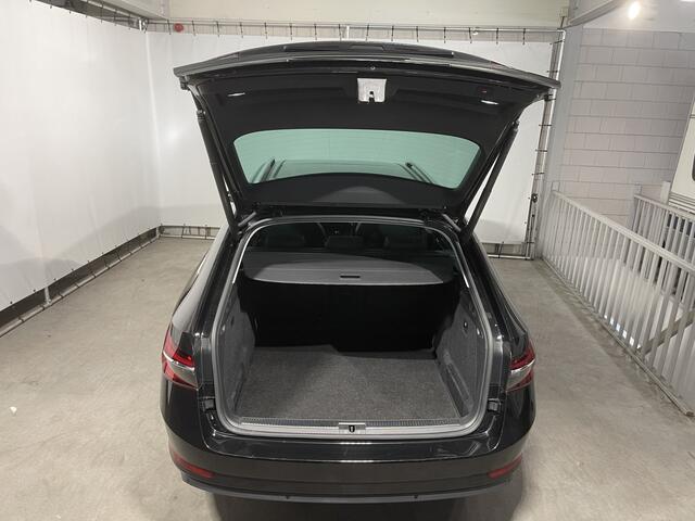 Skoda SUPERB Combi 1.5 TSI 150pk ACT Business Edition Plus DSG7 110kw Carplay / Elektr.A,Klep / Panoramadak / ACC