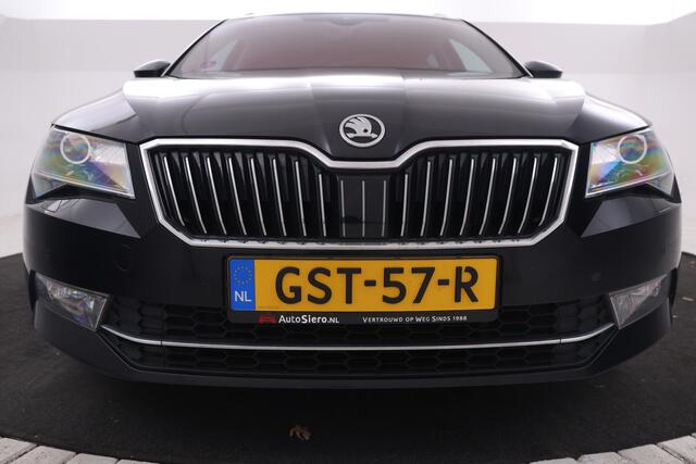 Skoda SUPERB Combi 1.5 TSI ACT Sportline Business Camera, Stoelverwarming, Panorama schuif/kantel, Apple Carplay