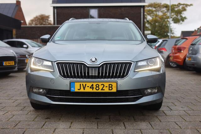 Skoda SUPERB Combi 1.4 TSI ACT AUTOMAAT | NAVI | CARPLAY | TREKHAAK