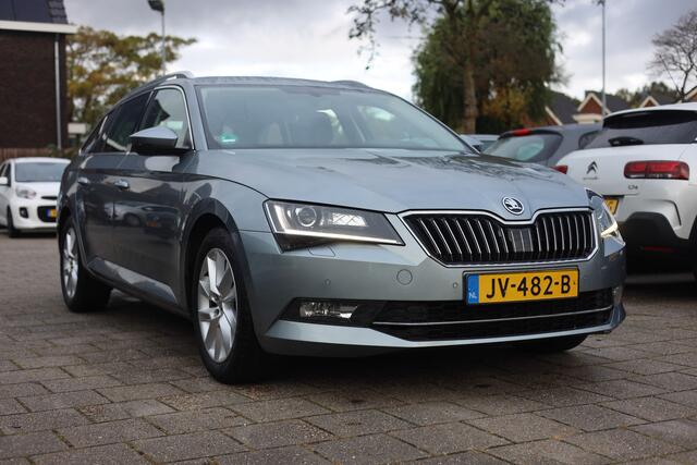 Skoda SUPERB Combi 1.4 TSI ACT AUTOMAAT | NAVI | CARPLAY | TREKHAAK