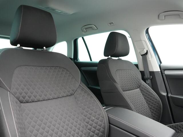 Skoda SUPERB Combi 1.4 TSI iV Ambition Plug In Hybrid 218pk Dealer O.H PHEV | Adaptive Cruise | Camera | Stoelen & Stuur Verwarmd | Canton Audio | Apple Carplay | Blis | Keyless | Navigatie | Virtual | DAB |