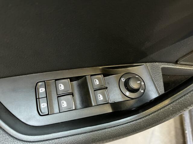 Skoda SUPERB Combi 1.4 TSI iV Laurin & Klement / AUTOMAAT/ LEER/ ELEKTR. TREKHAAK/ ADAPT. CRUISE/ DIGITAL DASH/ 360 CAMERA/ STOEL VERWARM. EN VENTILATIE./ SMARTLINK/ PARK. SENSOREN