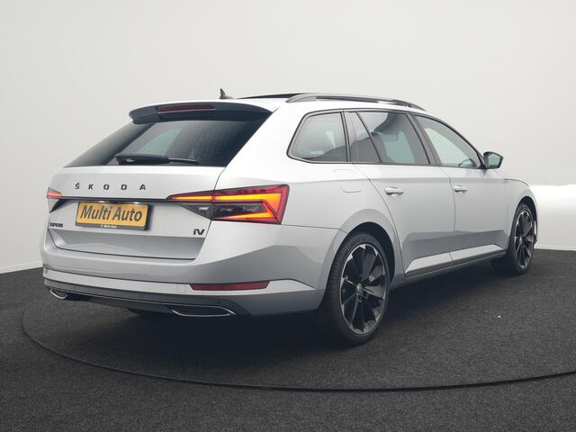 Skoda SUPERB Combi 1.4 TSI iV Sportline Plug In Hybrid 218pk Dealer O.H PHEV | Trekhaak Af Fabriek | Panodak | Adaptive Cruise | Camera | Alcantara Sportstoelen Memory & Verwarmd | Apple Carplay | Navigatie | Crystal LED | Sportstuur Vewarmd | Virtual | DAB |