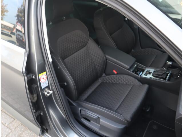 Skoda SUPERB Combi 1.4 TSI iV Business Edition Plus Adaptive Cruise