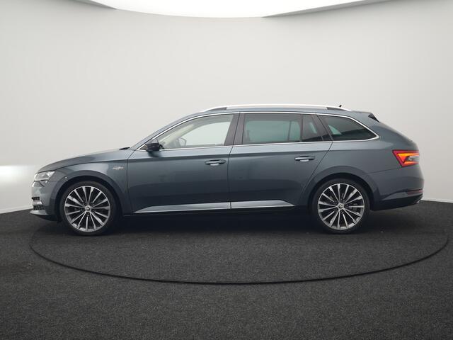 Skoda SUPERB Combi 1.4 TSI iV Laurin & Klement Plug In Hybrid 218pk PHEV | Trekhaak Af Fabriek | Adaptive Cruise | Canton Audio | Lederen Sportstoelen Memory & Verwarmd | Stuur Verwarmd | Sfeerverlichting | Apple Carplay | Navigatie | Virtual | Keyless | DAB