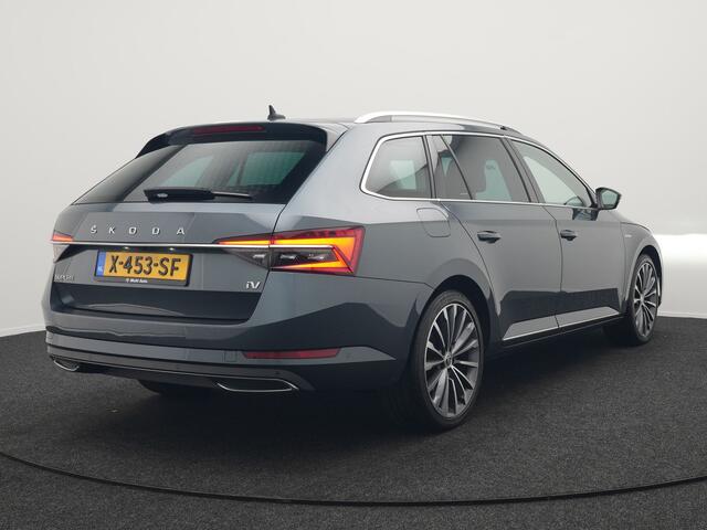 Skoda SUPERB Combi 1.4 TSI iV Laurin & Klement Plug In Hybrid 218pk PHEV | Trekhaak Af Fabriek | Adaptive Cruise | Canton Audio | Lederen Sportstoelen Memory & Verwarmd | Stuur Verwarmd | Sfeerverlichting | Apple Carplay | Navigatie | Virtual | Keyless | DAB
