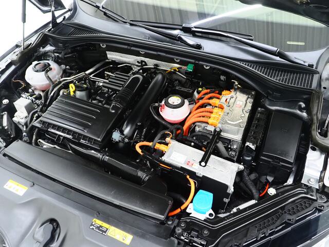 Skoda SUPERB Combi 1.4 TSI iV Sportline 218PK | Panoramadak | Trekhaak | Sportstoelen | Camera | Keyless | Carplay