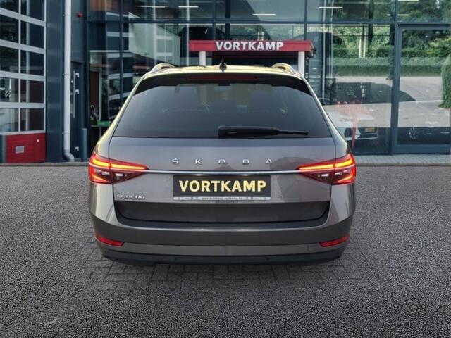 Skoda SUPERB 2.0 TDI DSG STYLE TREKHAAK/CAMERA/NAVI/CRUISE/STOEL-STUURVERW/E-KLEP