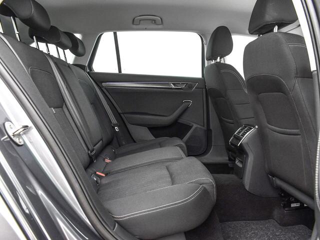 Skoda SUPERB Combi 1.5 TSI 150pk DSG ACT Business Edition Plus · Camera · Keyless · Apple/Android Car Play · Navigatie · Cruise Control · Elek. bestuurdersstoel · 17'' Inch · Garantie t/m 10-07-2027 of 100.000km