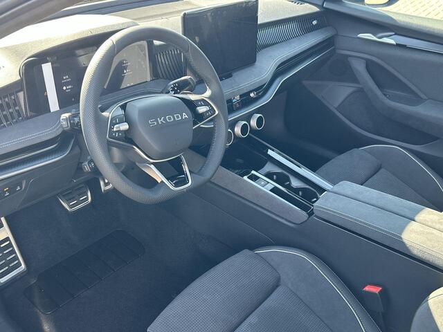 Skoda SUPERB combi Sportline Business 1.5 TSI PHEV 150 kW / 204 PK Combi | Metallic Lak | 19'' lichtmetalen velgen | Panorama dak | Trekhaak wegklapbaar | All-Season banden