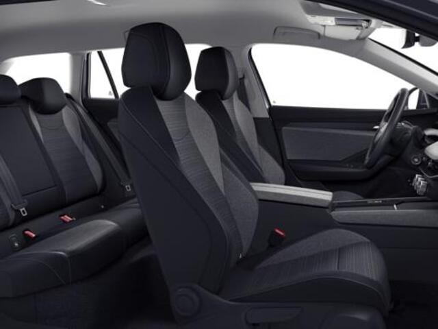 Skoda SUPERB combi Business Edition 1.5 TSI PHEV 150 kW / 204 PK Comb | Trekhaak, wegklapbaar | Chrome pakket | Lichtmetalen velgen 18 inch Dofida zilver