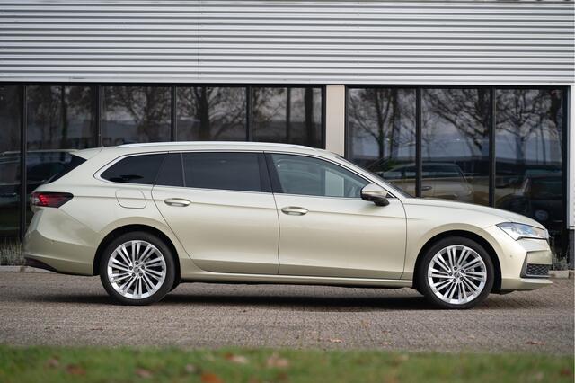 Skoda SUPERB Combi 1.5 TSI MHEV Selection | Matrix LED | El. Trekhaak | Stoel- Stuurverw. | Travel Pakket | Slaappakket