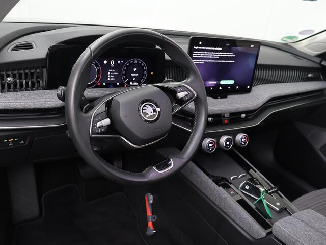 Skoda SUPERB Combi 1.5 TSI MHEV First Edition | 150 PK | Automaat | Trekhaak wegklapbaar | Panoramadak | Apple Carplay/Android Auto |
