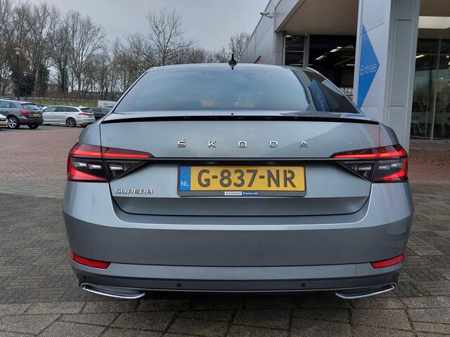 Skoda SUPERB 1.5 TSI ACT 150pk DSG Sportline Business | Navi + Apple Carplay+Android Auto | Clima | Cruise | Keyless Entry | Led Koplampen | Pdc V+A+Camera | Stoelverwarming | Privacy Glass | 18''lm