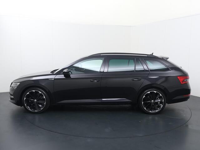Skoda SUPERB Combi 1.4 TSI iV Sportline Business | 218 PK | SoH 91%| Stoelverwarming | Matrix LED koplampen | Virtual pedal achterklep | 19" LM velgen |