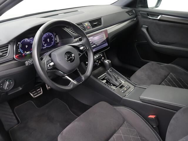 Skoda SUPERB Combi 1.4 TSI iV Sportline Business | 218 PK | SoH 91%| Stoelverwarming | Matrix LED koplampen | Virtual pedal achterklep | 19" LM velgen |