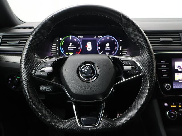 Skoda SUPERB Combi 1.4 TSI iV Sportline Business | 218 PK | SoH 100% | Matrix LED koplampen | 360 Graden camera | Adaptive cruise control | 19"LM velgen |