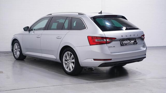 Skoda SUPERB Combi 1.4 TSI iV Style Navi Leder/alcantara Camera Stoel- en voorruitverwarming Apple Carplay Clima