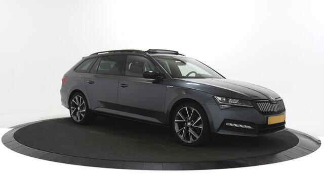 Skoda SUPERB Combi 1.4 TSI iV Sportline Business Panoramadak / Trekhaak / Standkachel