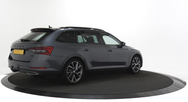 Skoda SUPERB Combi 1.4 TSI iV Sportline Business Panoramadak / Trekhaak / Standkachel