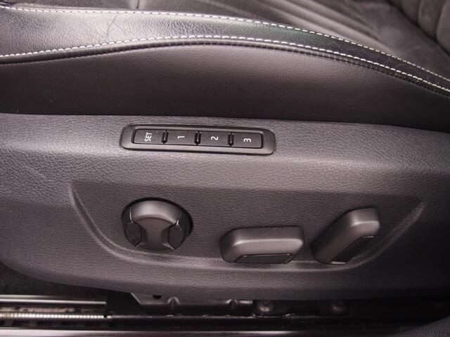 Skoda SUPERB Combi 1.5 TSI ACT Business Edition AUTOMAAT / PANORAMADAK / FULL LED / CAMERA / KEYLESS / ALCANTARA / CARPLAY / CRUISE / NL-AUTO