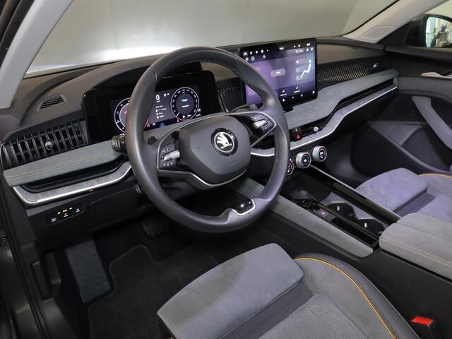 Skoda SUPERB combi 1.5 TSI MHEV First Edition 150 pk Automaat (DSG) | Verlengde garantie | Navigatie | Panoramadak | Parkeersensoren | Achteruitrijcamera | Matrix LED koplampen | Stoelverwarming |