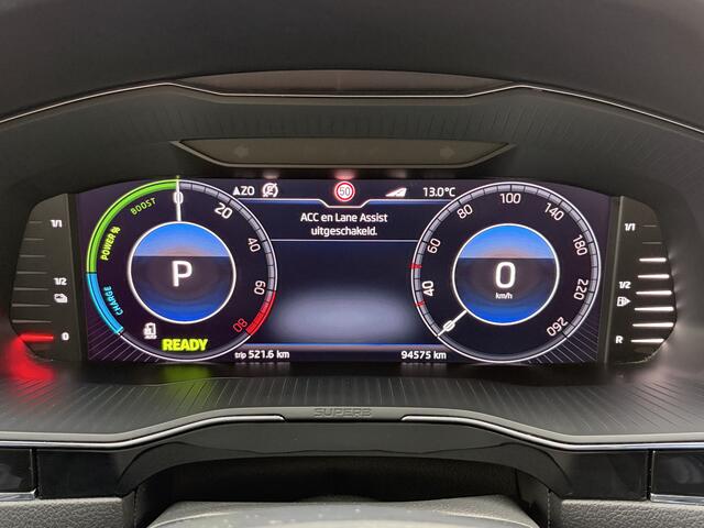 Skoda SUPERB Combi 1.4 TSI iV Laurin & Klement Panoramadak ACC Lederen bekleding Stoelverwarming + koeling AppleCarplay