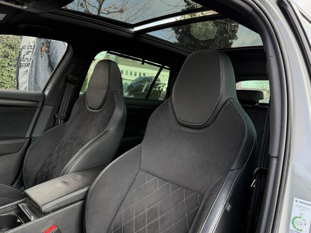 Skoda SUPERB Combi 1.5 TSI 150PK ACT Sportline Business Pano Matrix ACC BSM DCC Elektr. Zetels Stuur/Stoel/Achterbank verw. Tr.haak VOL!!