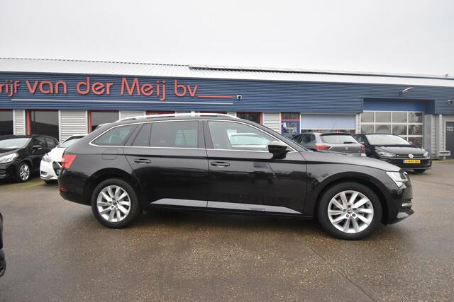 Skoda SUPERB Combi 1.5 TSI ACT Business Edition , CLIMATR , NAVI , LED KOPL , CR CONTR , PDC V+A ,