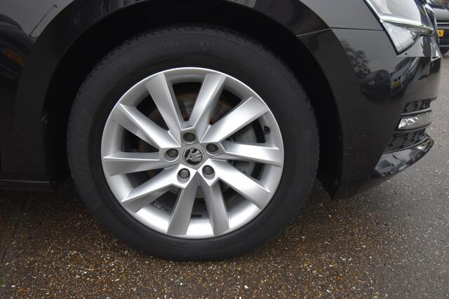 Skoda SUPERB Combi 1.5 TSI ACT Business Edition , CLIMATR , NAVI , LED KOPL , CR CONTR , PDC V+A ,