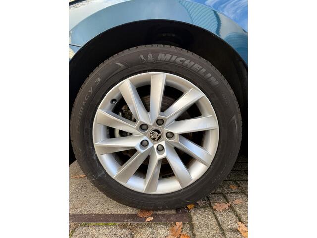 Skoda SUPERB Combi 1.4 TSI iV stoel en stuur verwarming trekhaak