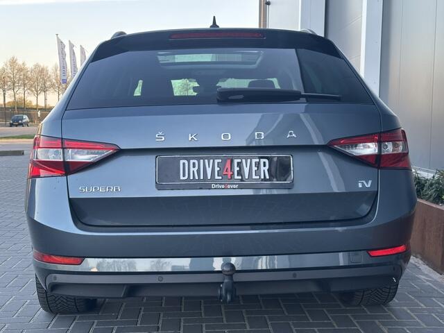 Skoda SUPERB Combi 1.4 TSI iV Sp. Bns TREKHAAK PANO NAVI CR CONTROL ECC PDC
