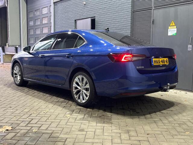 Skoda SUPERB 1.5 TSI MHEV First Edition | Trekhaak | Camera | Getint Glas | Stoelverwarming | 18 Inch