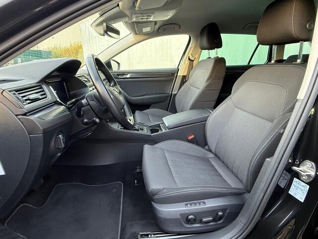 Skoda SUPERB Combi 1.5 TSI ACT Business Edition Plus / trk.hk/ digi dash