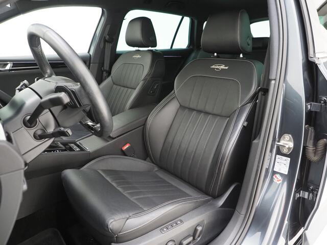 Skoda SUPERB Combi 1.4 TSI iV Laurin & Klement | Massage | Canton | Trekhaak | Camera | Memory | Keyless | Adaptive Cruise