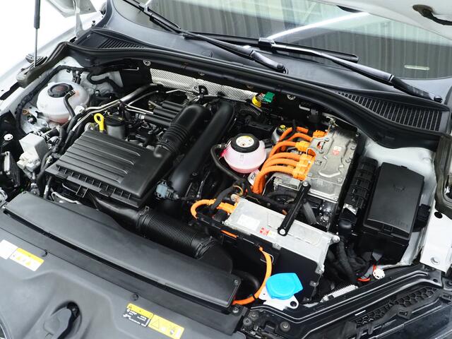 Skoda SUPERB Combi 1.4 TSI iV Sportline 218PK | Panoramadak | Canton | 360 | Trekhaak | Memory | Keyless | Adaptive Cruise