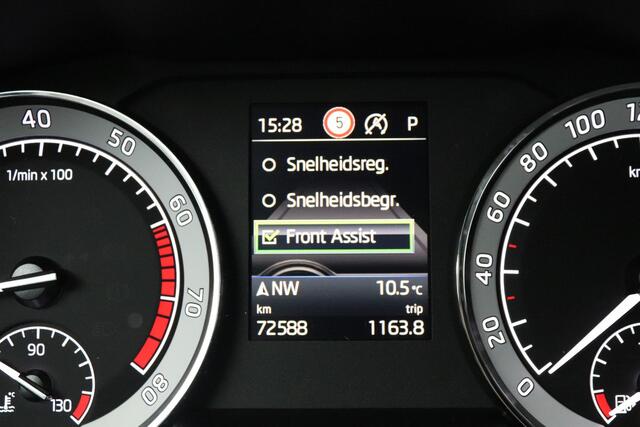 Skoda SUPERB Combi 1.5 TSI 150pk DSG ACT Business Edition | Navigatie | Stoelverwarming | Camera |