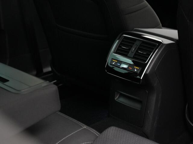 Skoda SUPERB Combi 1.4 TSI iV 218 pk DSG Business Edition | Geheugenstoel | Matrix LED | Stoel-/achterbankverwarming | Achteruitrijcamera