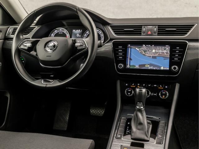 Skoda SUPERB Combi 1.5 TSI ACT Sport 150Pk Automaat (APPLE CARPLAY, GROOT NAVI, MEMORY SEATS, STOELVERWARMING, CAMERA, GETINT GLAS, KEYLESS, LED KOPLAMPEN, NIEUWSTAAT)