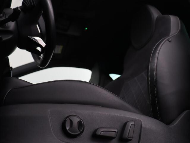 Skoda SUPERB 1.4 TSI iV Sportline | Stoelverwarming | Alcantara | Adaptive cruise | Camera | Carplay | Matrix LED | Stuurverwarming | Virtual Cockpit | Navigatie | Parkeerhulp | Sportstoelen | Sfeerverlichting | PHEV | Plug In