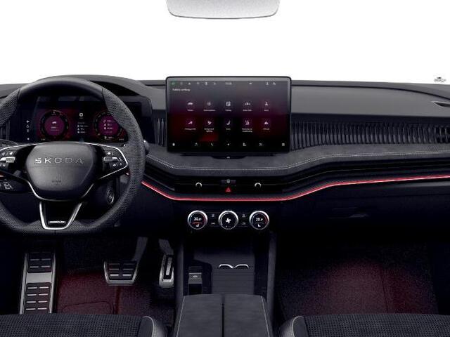 Skoda SUPERB Combi Sportline Business 1.5 TSI PHEV 204 PK | Panoramadak | Head-up display | Trekhaak | 360 camera | Stoelverwarming vóór en achter