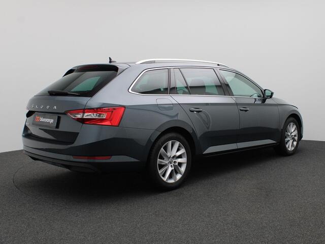 Skoda SUPERB Combi 1.5 TSI ACT Business Edition 150PK DSG Keyless, PDC voor en achter, Memorystoel, Stoelverwarming, 17" LM Velgen, Verwarmde Voorruit, Clima, Cruise Controle