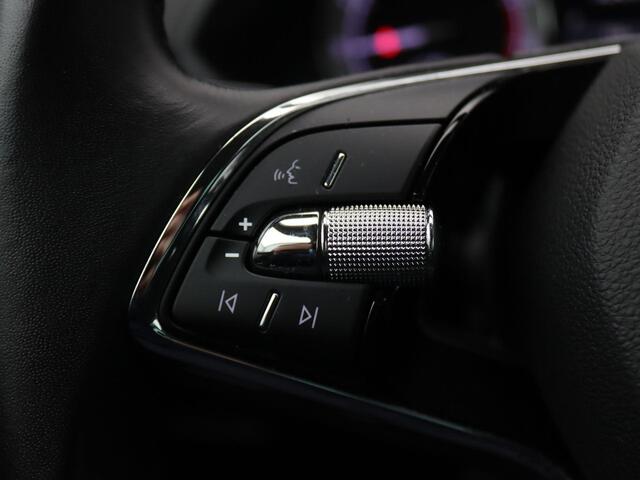 Skoda SUPERB Combi 1.5 TSI ACT Business Edition 150PK DSG Keyless, PDC voor en achter, Memorystoel, Stoelverwarming, 17" LM Velgen, Verwarmde Voorruit, Clima, Cruise Controle