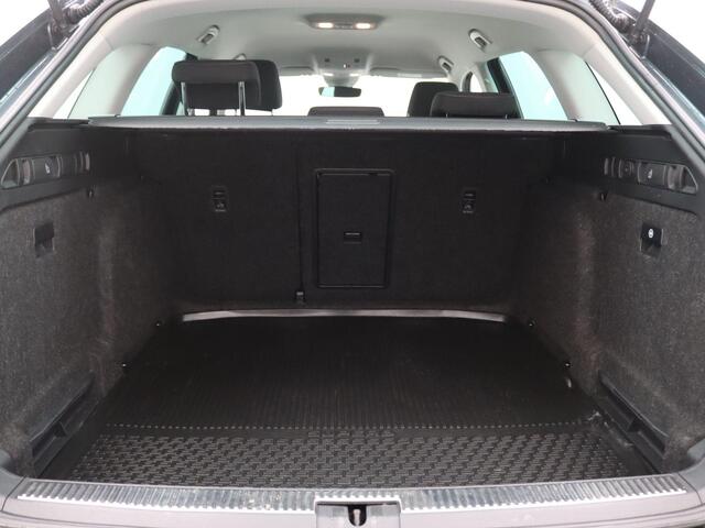 Skoda SUPERB Combi 1.5 TSI ACT Business Edition 150PK DSG Keyless, PDC voor en achter, Memorystoel, Stoelverwarming, 17" LM Velgen, Verwarmde Voorruit, Clima, Cruise Controle