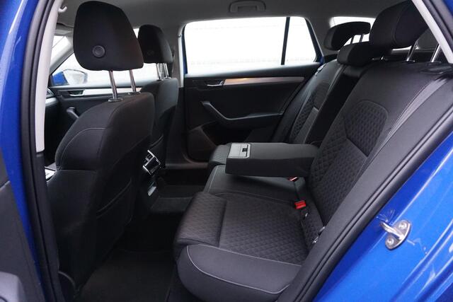 Skoda SUPERB Combi 1.5 TSI 150PK ACT Business Edition/Winterpakket/ Trekhaak 1600KG!!