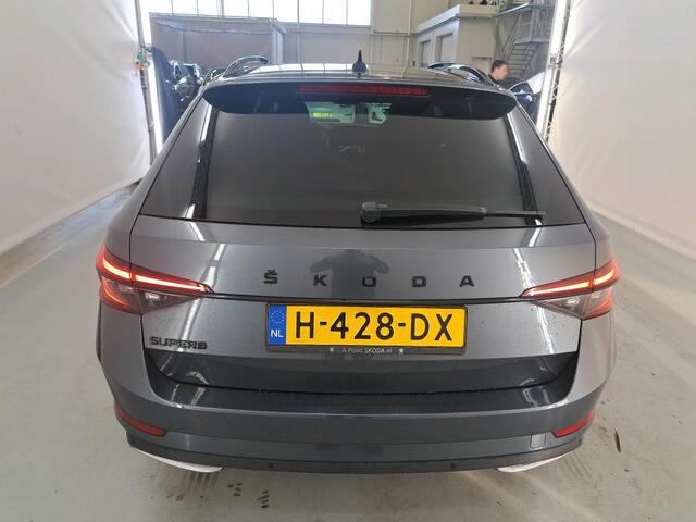 Skoda SUPERB Combi 1.5 TSI ACT Sportline Virtual-Cockpit Leer/Alcantara "18-LMV Camera