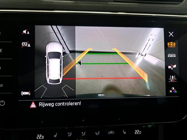Skoda SUPERB Combi 1.5 TSI ACT Sportline Virtual-Cockpit Leer/Alcantara "18-LMV Camera