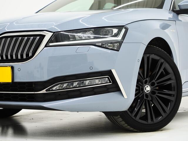 Skoda SUPERB Combi 1.4 TSI iV Laurin & Klement | Panoramadak | Massage | Canton | Trekhaak | 360 | Leder | Keyless | Adaptive Cruise
